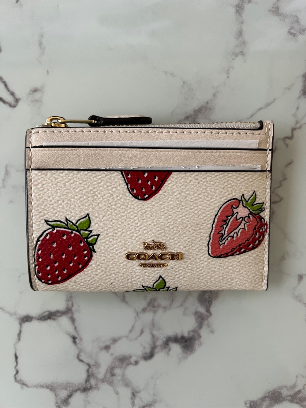 COACH Cream Strawberry Print Card Case with Gold Logo - Picture 1 of 3